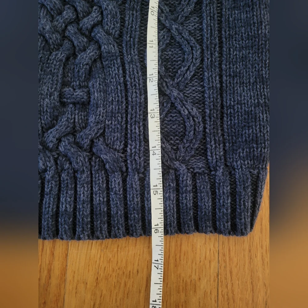 Boys size 5t sweater - Picture 5 of 6
